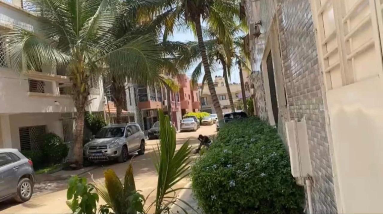 Appartement Haut Standing Idealement Situe A Dakar Buitenkant foto